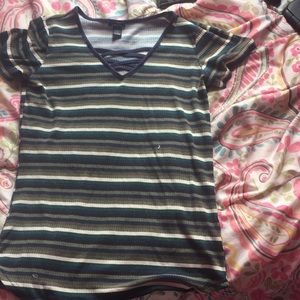 Stripped crossed tee